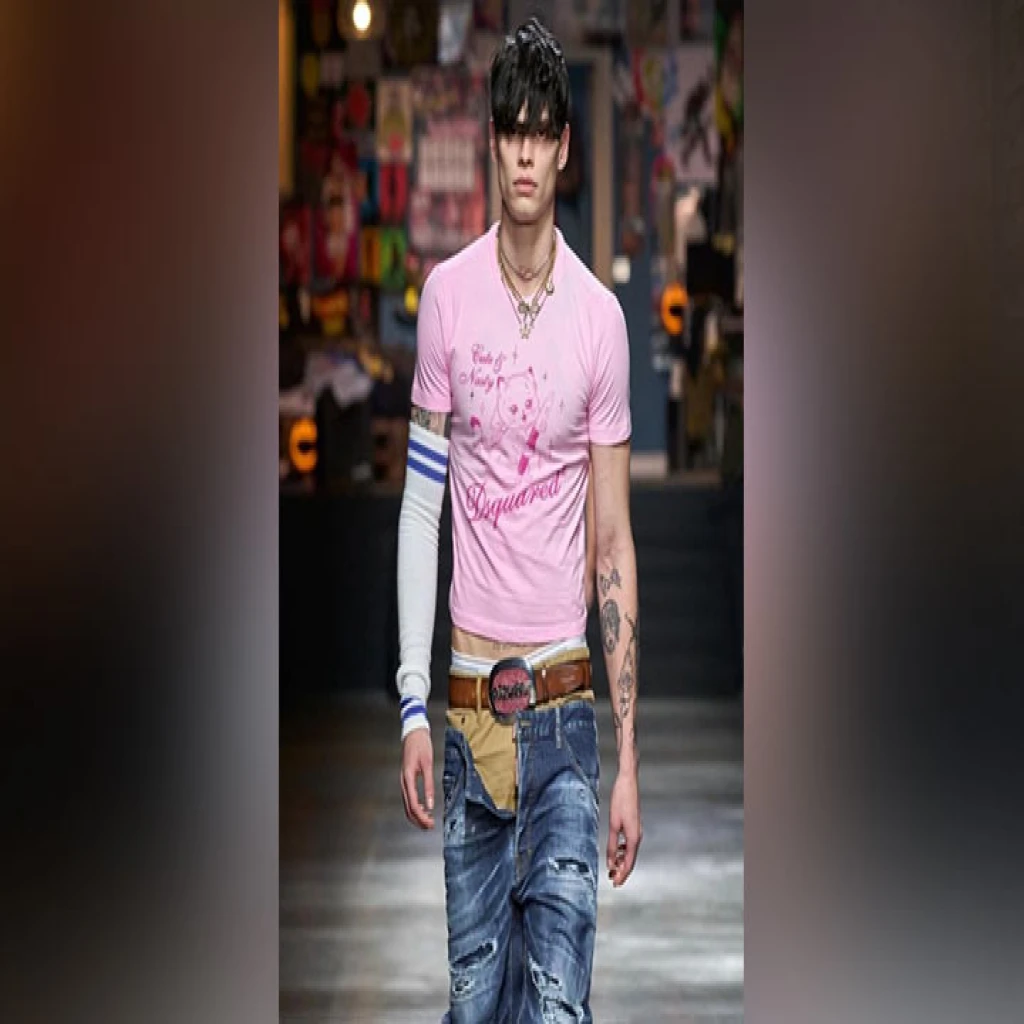 La historia del joven colombiano que pasó de TikTok a las mejores pasarelas de moda de Europa